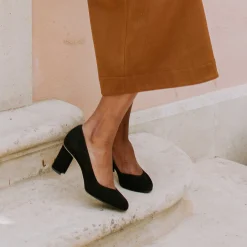 Pumps-Sarah Flint Perfect Round Toe Pump 70