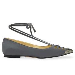 Flats-Sarah Flint Trish